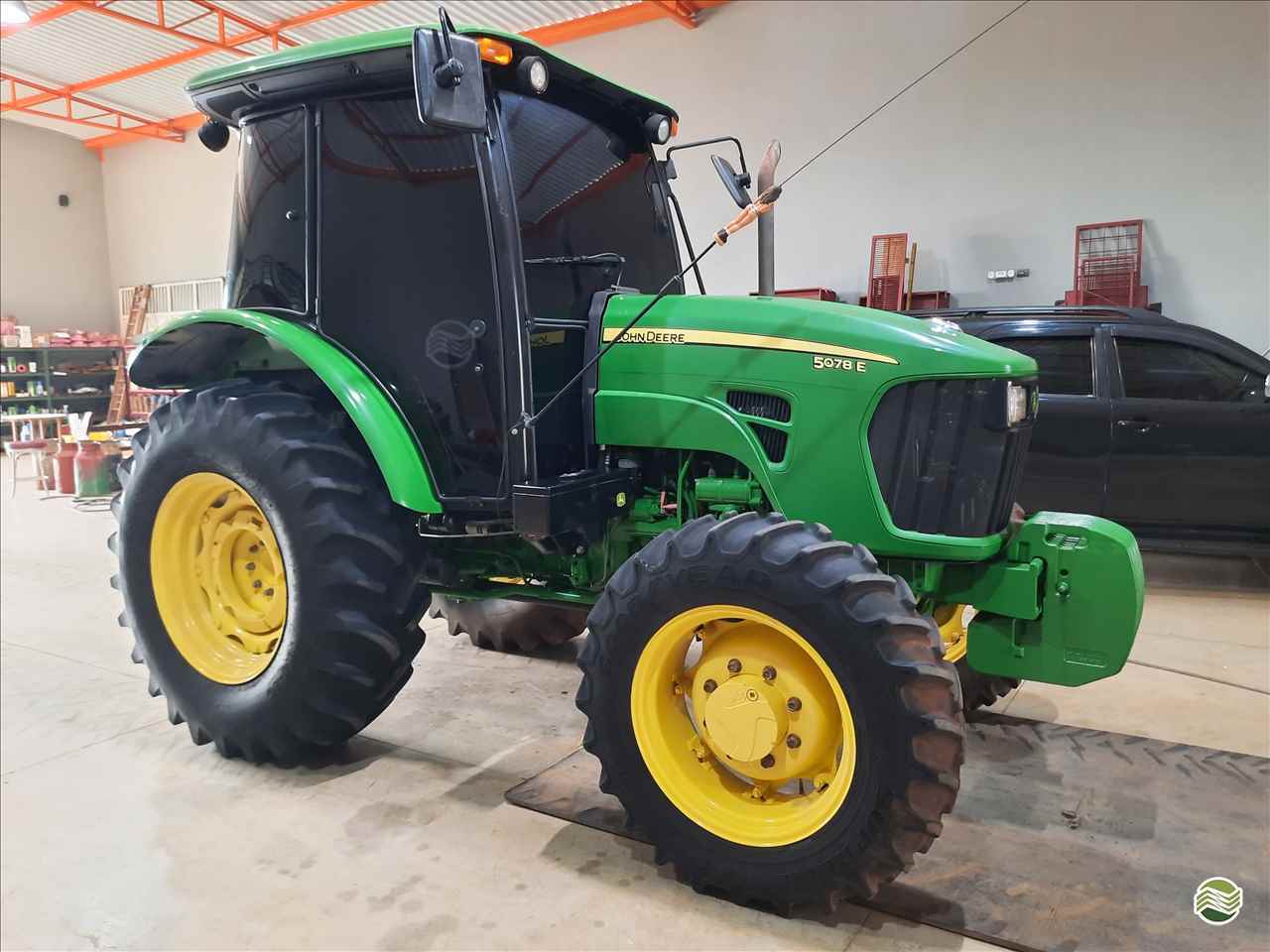 TRATOR JOHN DEERE JOHN DEERE 5078E Tração 4x4 Marcão Tratores UBERABA MINAS GERAIS MG